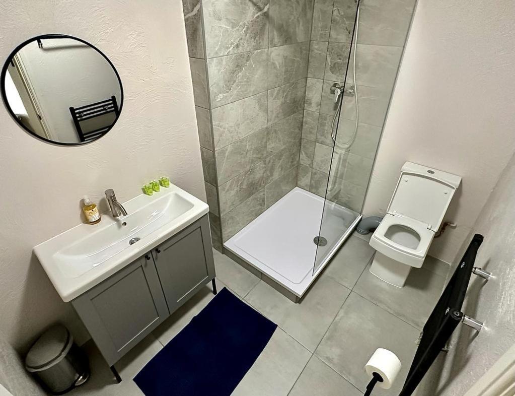 Flat 3 Stay In Aldgate Apartments Londra Esterno foto