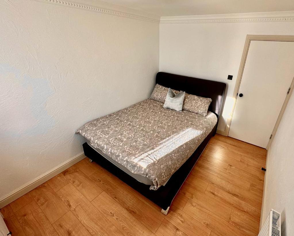 Flat 3 Stay In Aldgate Apartments Londra Esterno foto